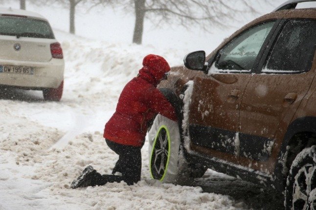 Aucune amende pour la première année de la nouvelle réglementation française sur les pneus d’hiver