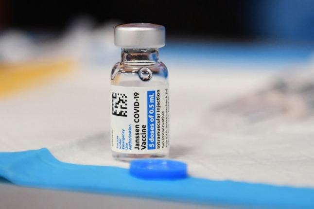 Une importante autorité sanitaire en France a demandé la suspension du vaccin Janssen pour la quasi-totalité de la population.