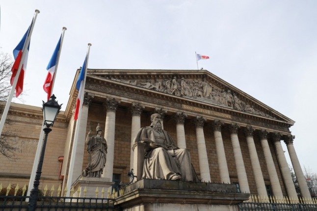 L'Assemblée nationale française a donné son feu vert à une loi permettant aux personnes de changer de nom de famille plus facilement.