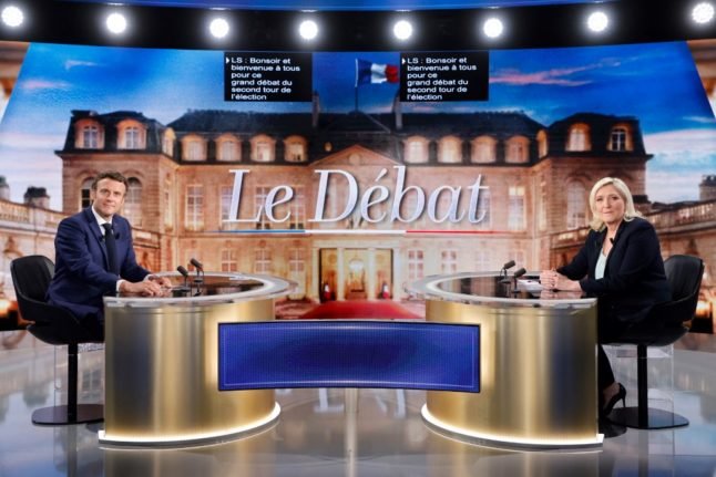 LATEST : Macron et Le Pen s'affrontent sur les finances des ménages et la Russie lors d'un débat en direct.