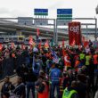 Des dizaines de vols annulés lors d’une grève dans les aéroports français