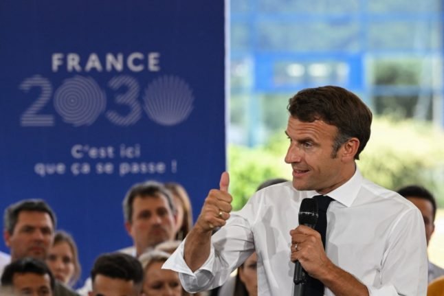 Macron ne regrette pas les discussions sur Uber