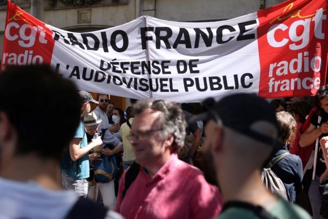 Que vont devenir les radiodiffuseurs de service public français après la suppression de la licence TV ?