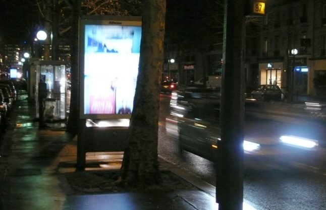 La France interdit la publicité lumineuse de nuit dans le cadre des économies d'énergie
