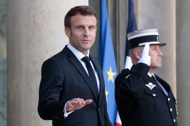 La France de Macron fait face à de possibles problèmes juridiques concernant les consultants électoraux.